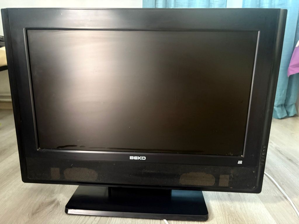 Televizoare de vânzare, 5buc