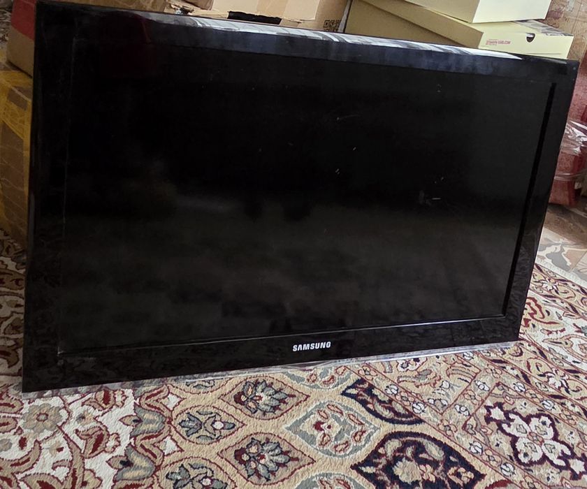Телевизор 80см б/у простой 44000
