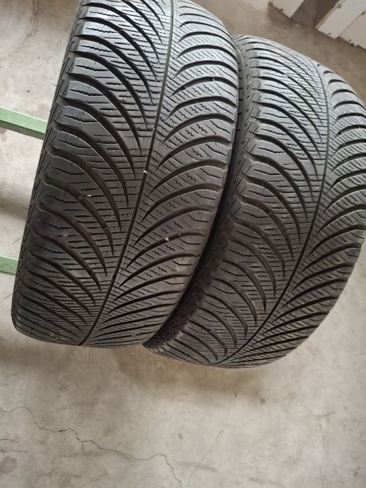 2 Anvelope M+S 215 50 r17 Goodyear