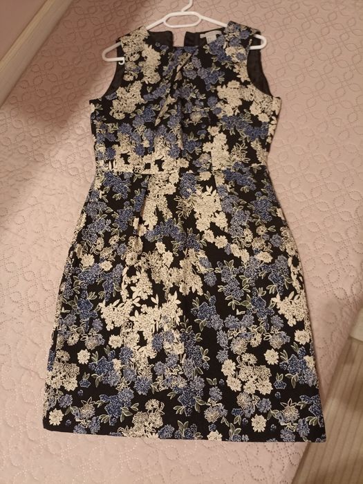 Разноцветни рокли за различни поводи