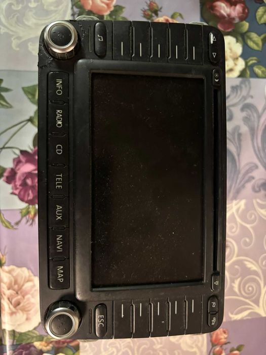 Navigație originală VW Touran MFD2 DVD – Funcțională, Cod inclus