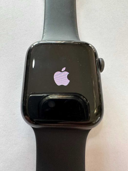 Продавам Apple Watch 6