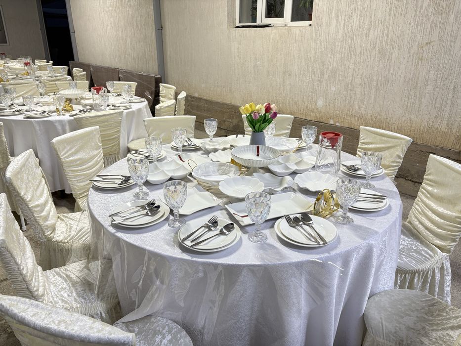 Аренда столов и посуды