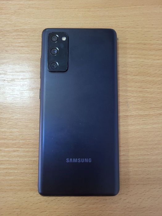 Обменяю самсунг с20фе