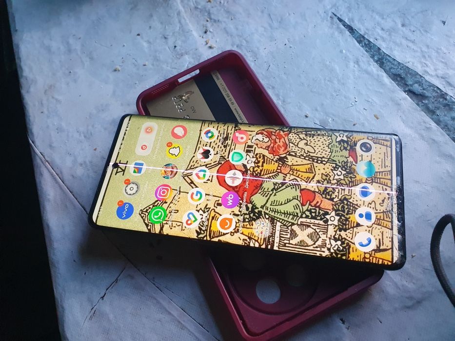 Vivo V30e 8/256 интересует обмен на другой телефон.