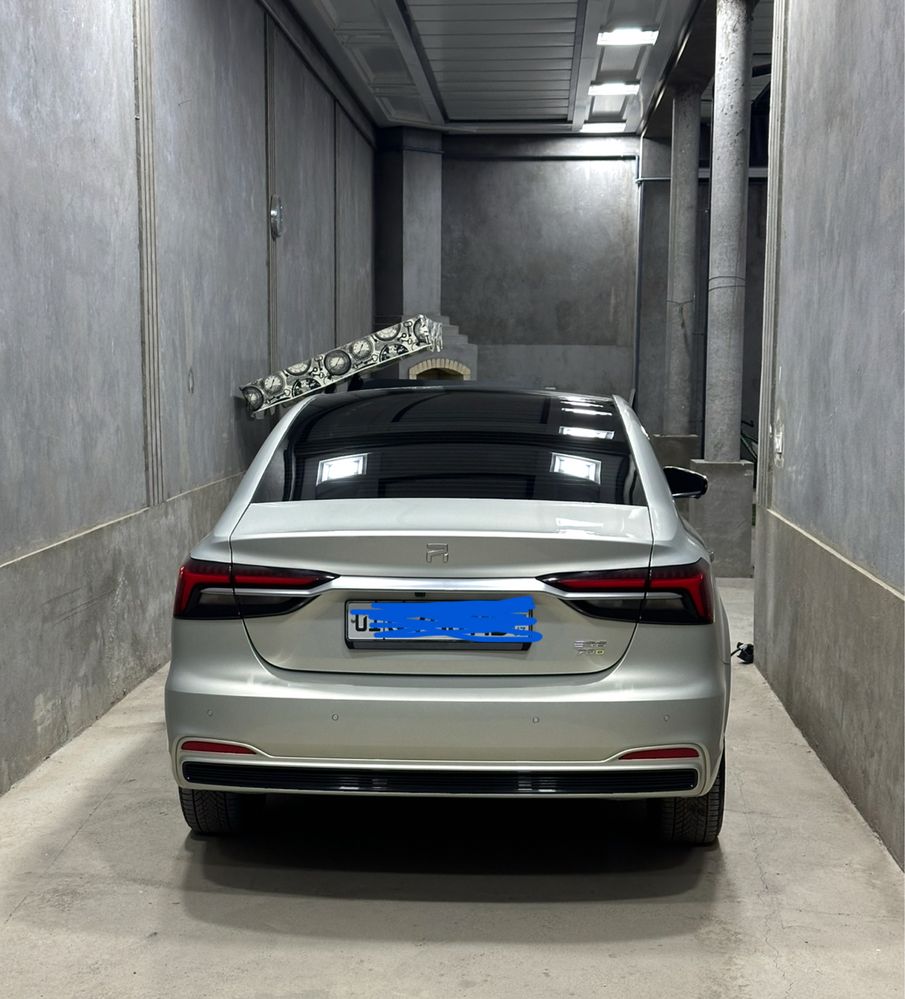 Marvel Roewe ER6 70D EV sedan 620 zapas xodligi