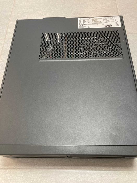 PC Compact – Esprimo E400 E85+ Xeon E3 1245  RX 6400  16 GB  Win10