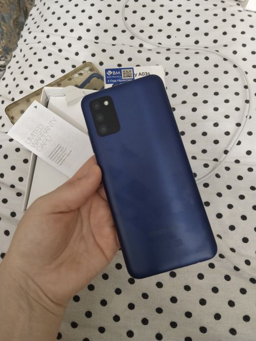 Телефон Самсунг использовала 1 год  в хорошо состоянии