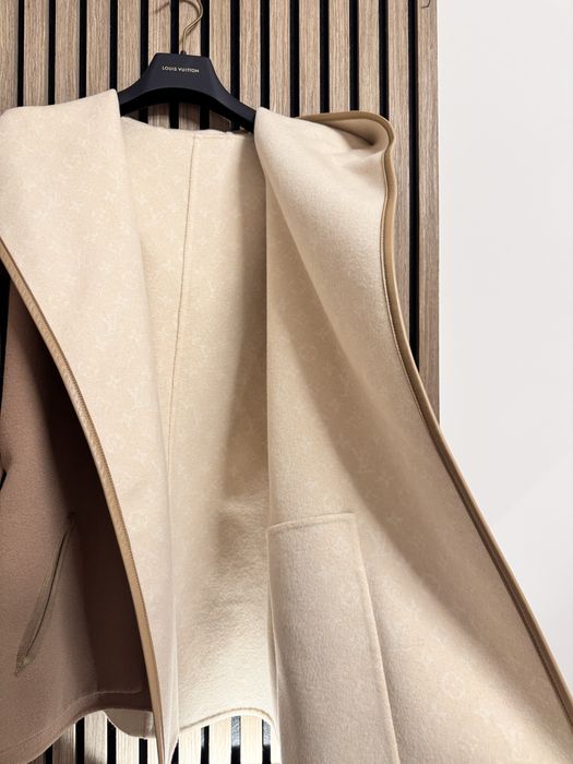 Двулицево палто Louis Vuitton