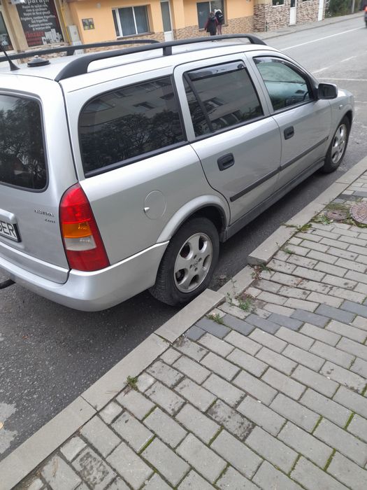 Opel astra caravan 1.7