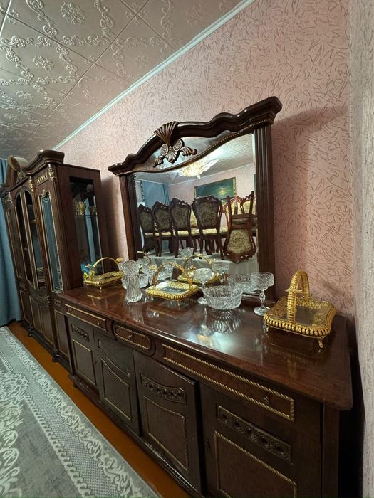 Продаётся Сетенка и комод