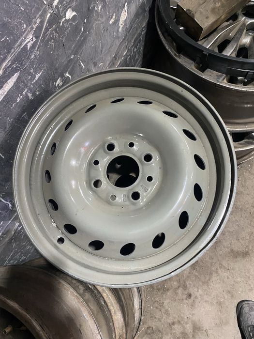 Продам 1 шт диск на 13.