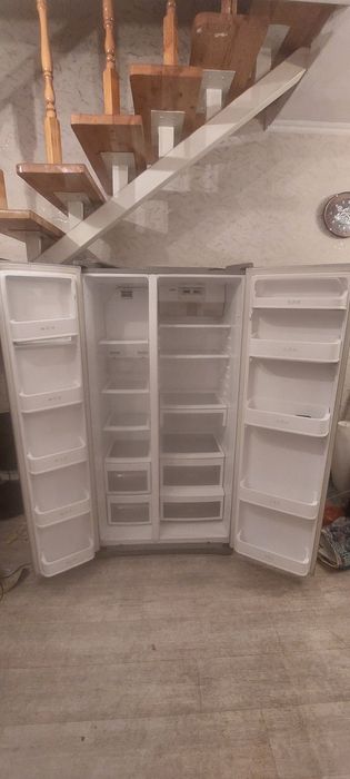 СРОЧНО! Холодильник Side-by-Side LG GR-B207TLQA 550 л как новый!