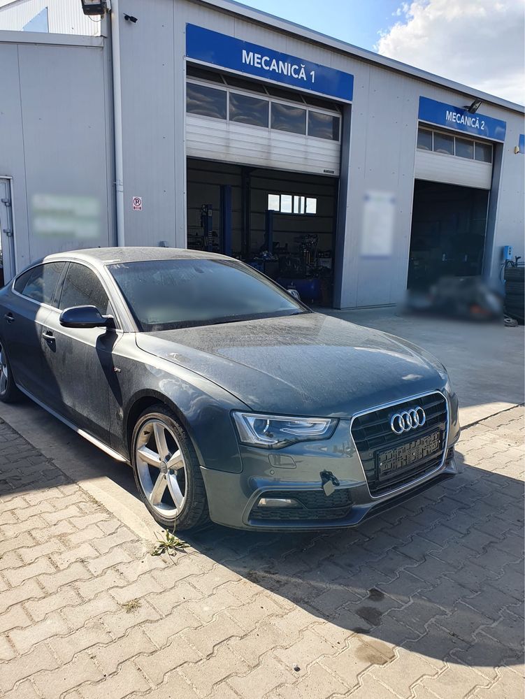 Dezmembrez Audi A5 Facelift Sline CDN 2.0 TFSI 2012-2016 LZ7S portiera