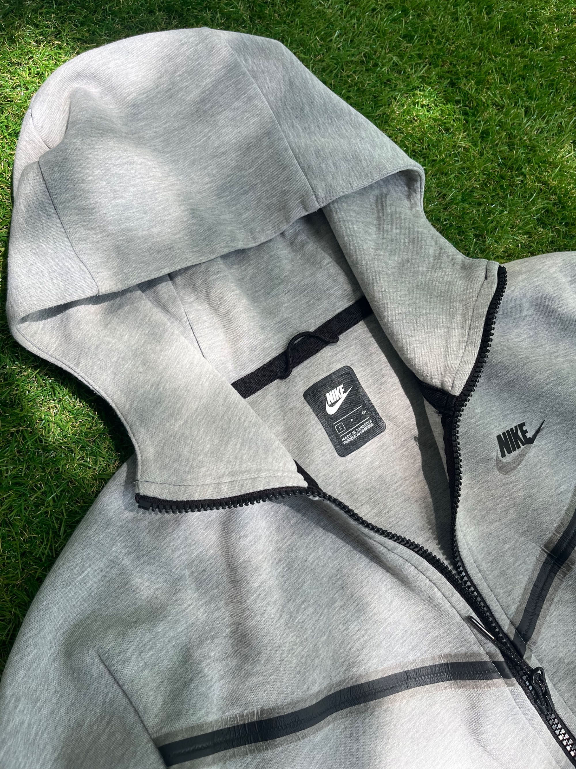 Мъжко горнище : NIKE TECH FLEECE