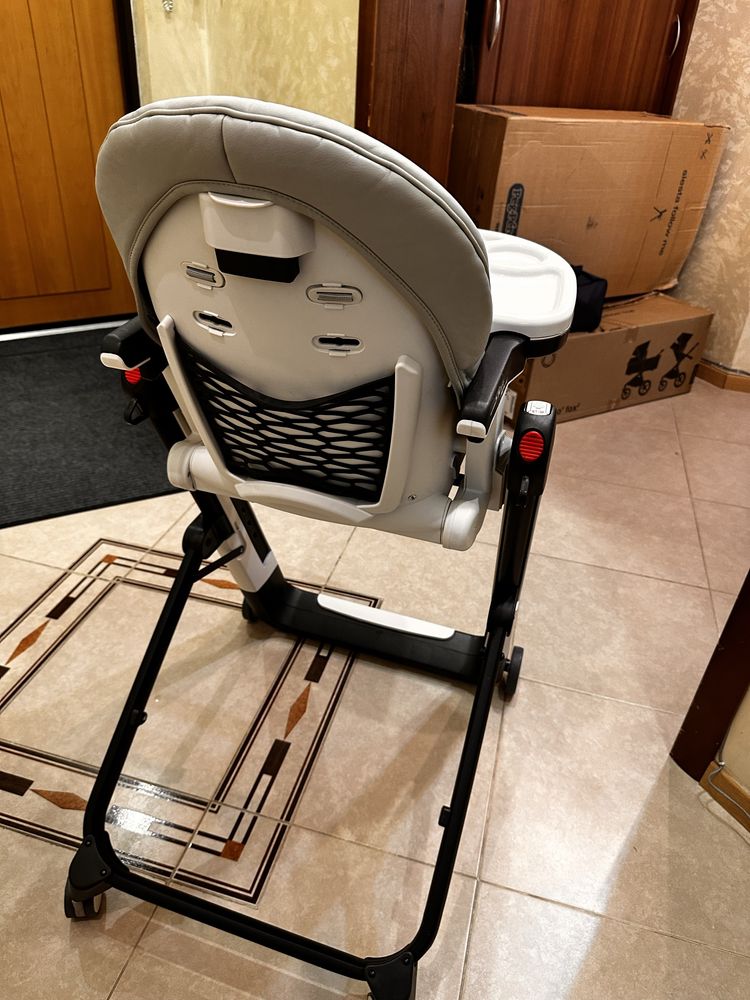 Стульчик для кормления Peg-Perego Siesta Follow Me