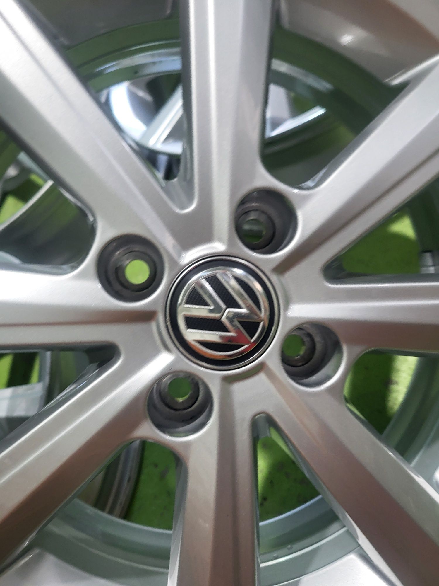 15 4x100 Vw Up лети джанти 4х100 уп
