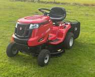 Tractoraș de tuns iarba/gazonul MTD Smart RC 125