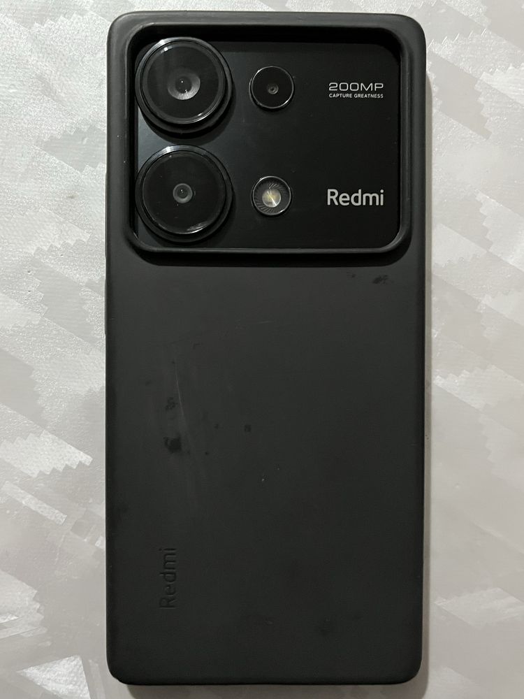 Xiaomi Redmi Note 13 Pro с чехлом в хорошем состоянии