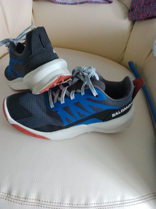 Vind adidași SALOMON