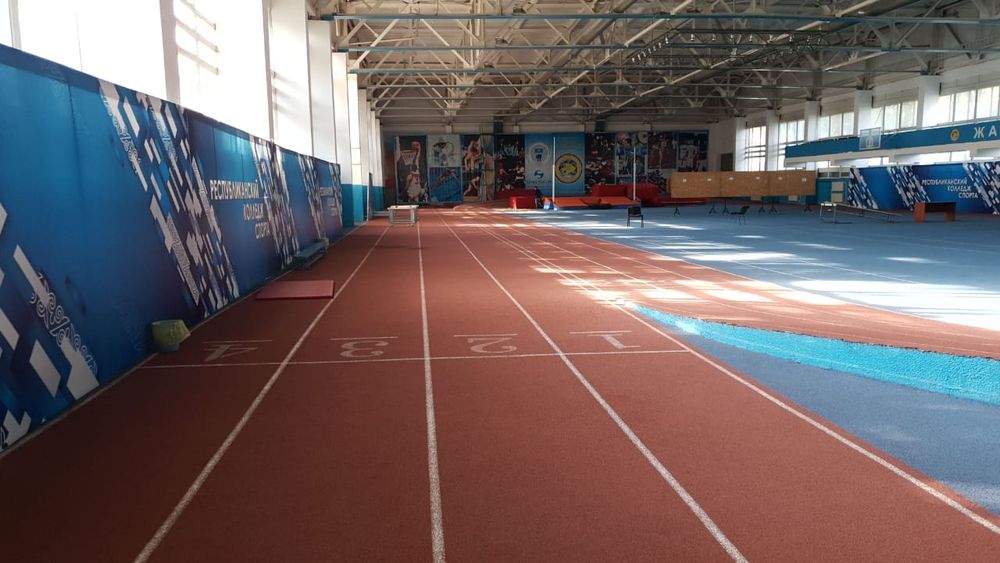 Продажа монтаж напольных покрытие