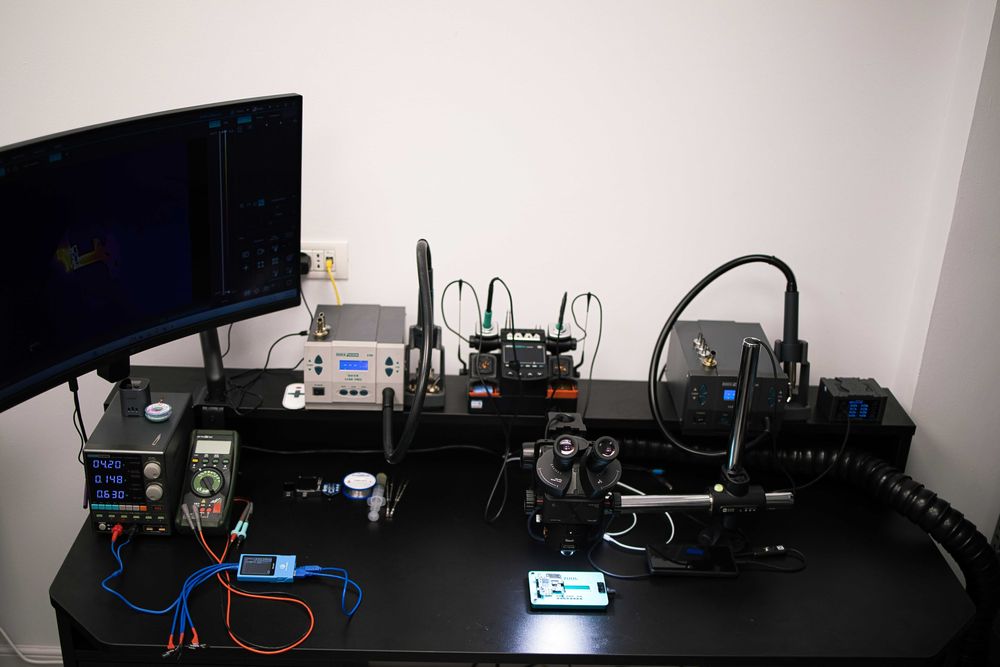 Reparatii placa baza Reparatie iPhone 13 iPhone 13 Pro / Max / Mini