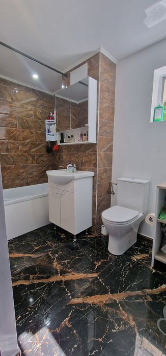 Vand apartament 2 camere Azuga