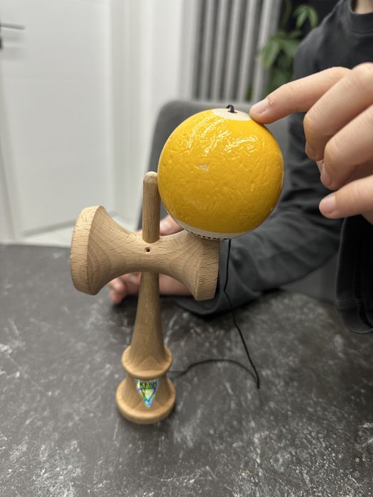Kendama krom sticky pop