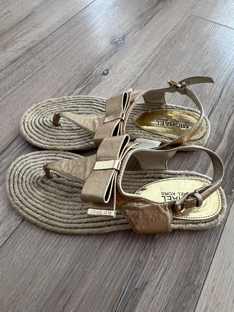 Vând sandale din piele Michael Kors, mărimea 37