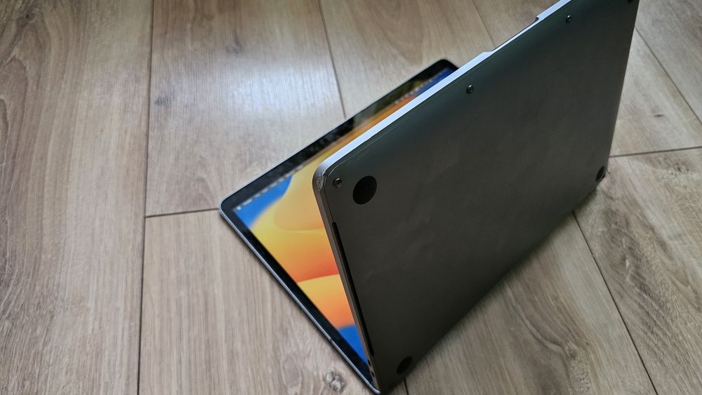 Macbook pro 2017 touchbar. . Fara Cont