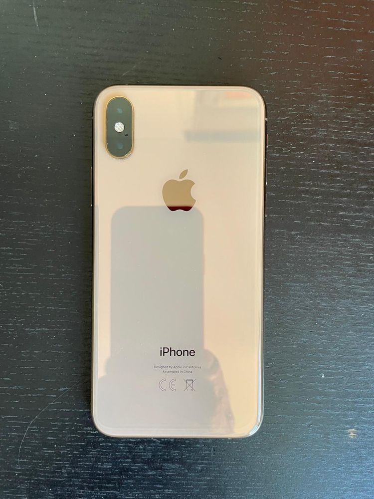 Продавам Iphone XS