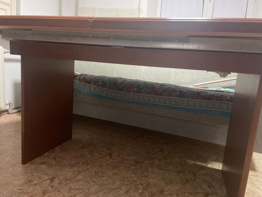 продам собирающийся стол