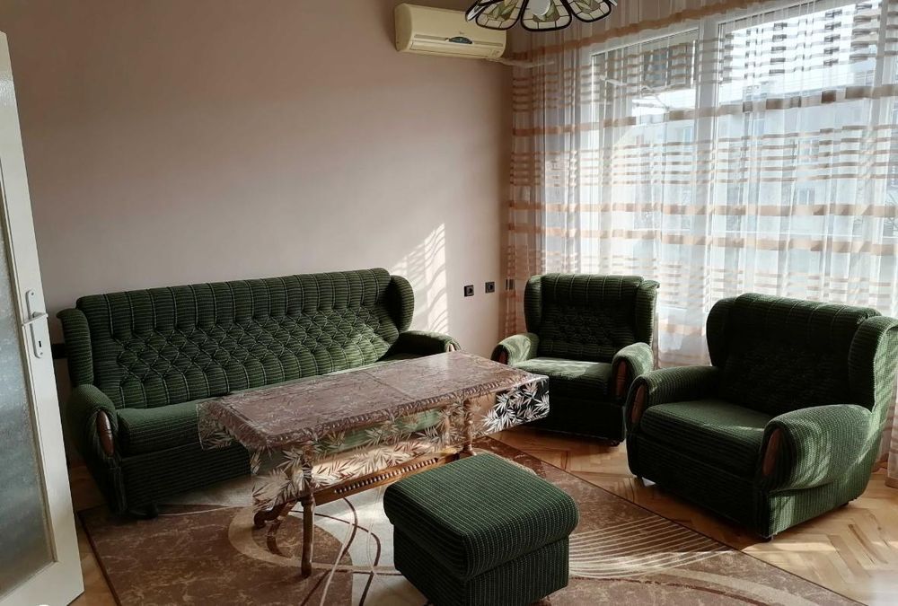 Двустаен апартамент под наем в кв. Въстанически