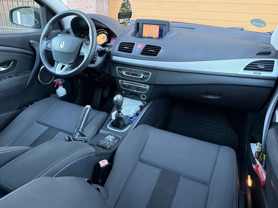 Renault Megane / 1.4 130Cp /Navi /Keyless/Pilot/ Senzori de parcare /