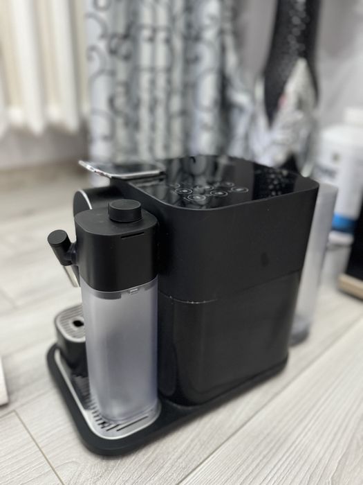 Aparat de cafea nespresso