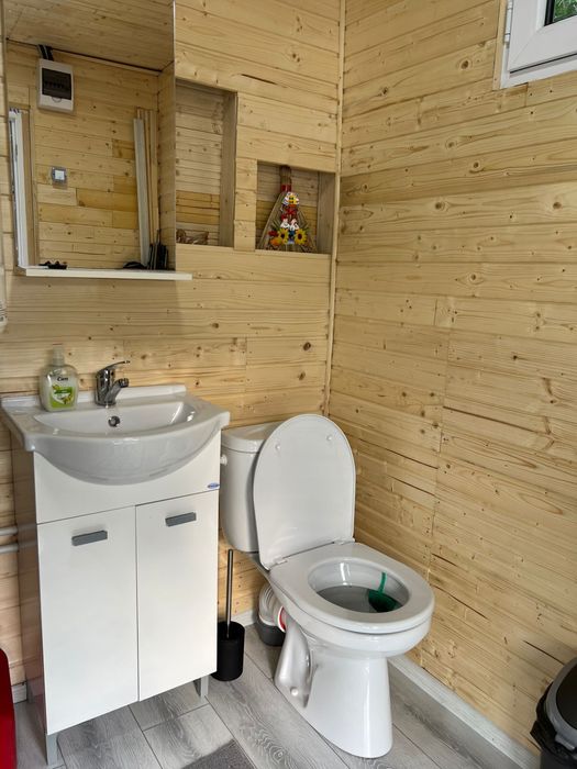 Ponton plutitor 2 camere,2 bai,terasa.Ponton echipat complet,inmatricu