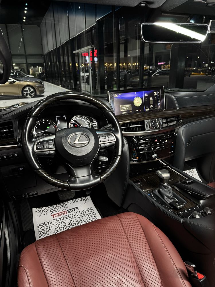 Lexus LX570 Sport Plus