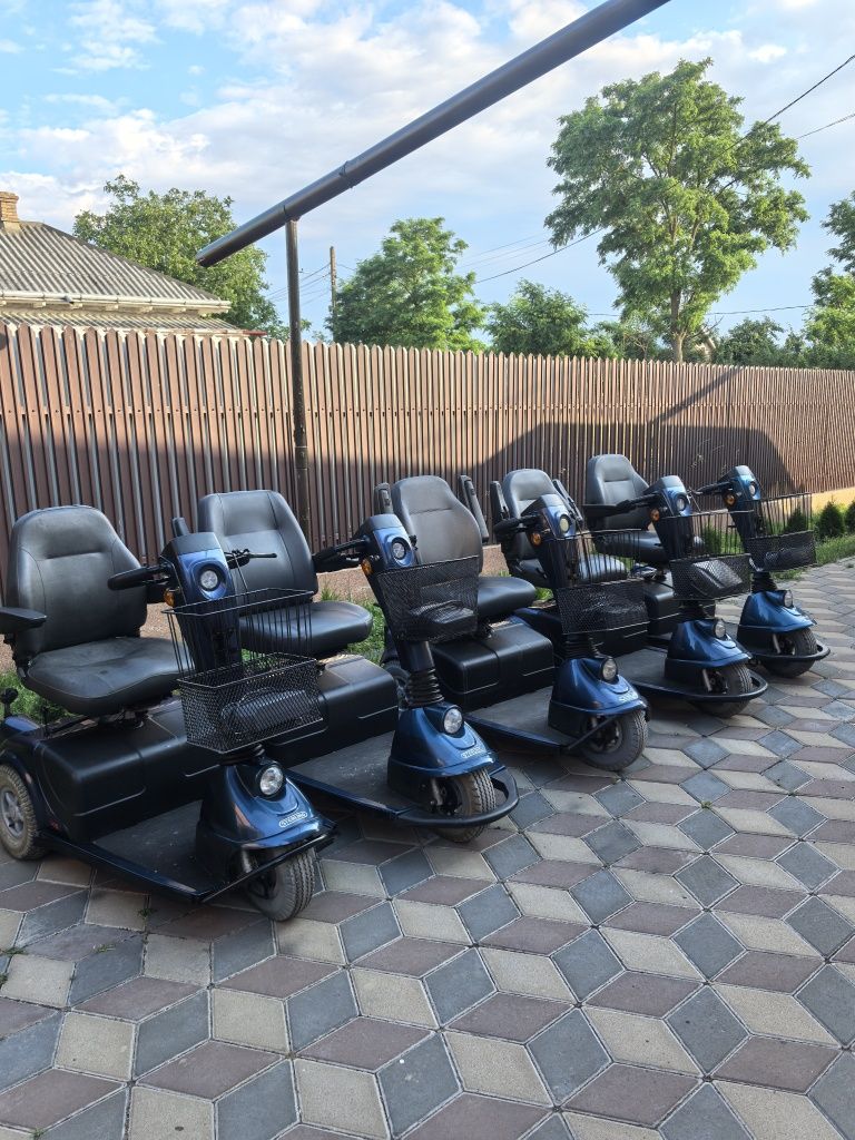Vând scuter electric, triciclu, căruț, cărucior bătrâni