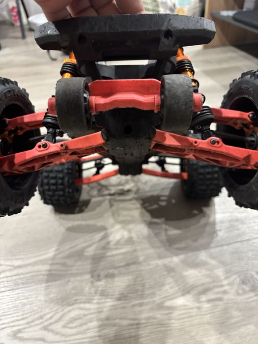 Traxxas Maxx v1 с widemaxx kit траксас макс