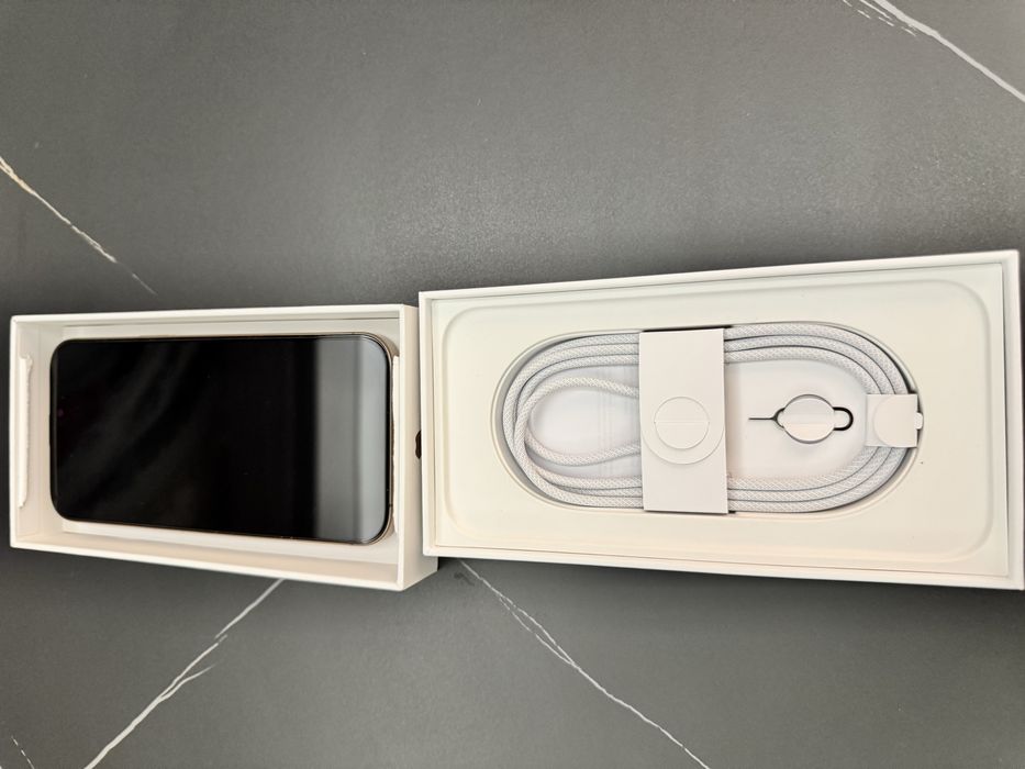 iPhone 16 Pro Max – 256 GB – Gold – pentru piese