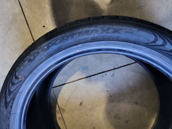 235/45/19 DUNLOP 4бр