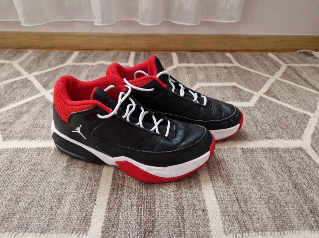 Jordan max aura 41