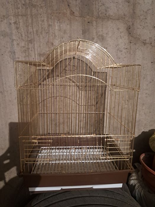 Продам клетку для попугаев