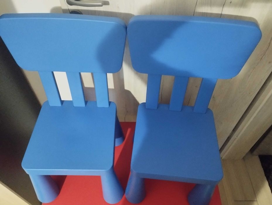 Masa și două scaune Ikea copii