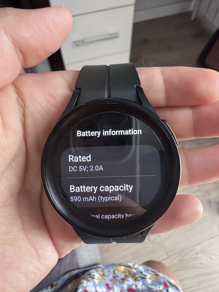 apple watch series 6 44 samsung galaxy watch 5 pro