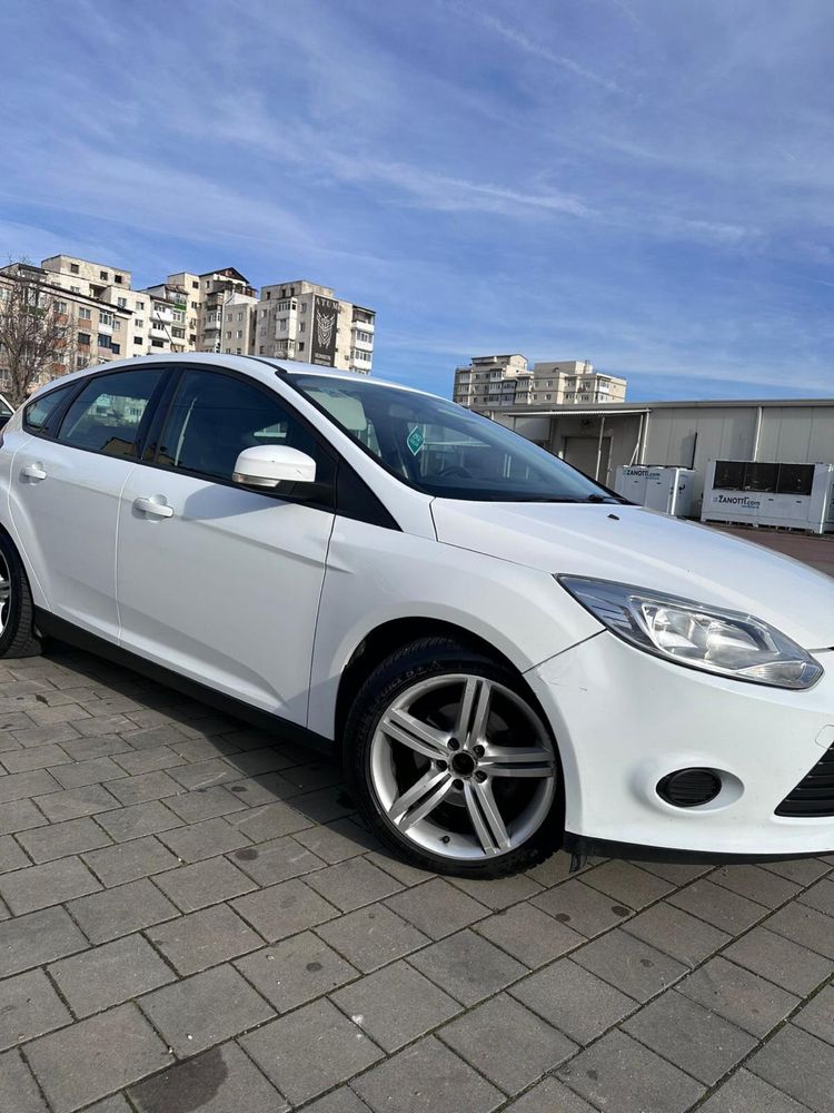 Ford Focus Hatchback 11/2011