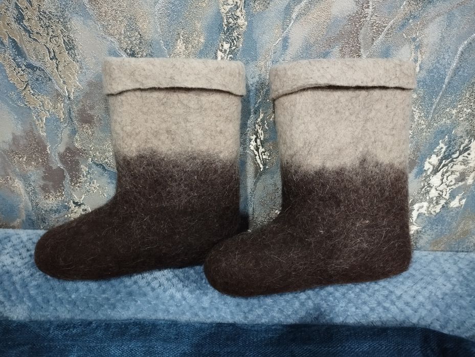 Продам валенки до 38 размера детские или на маленькую ногу