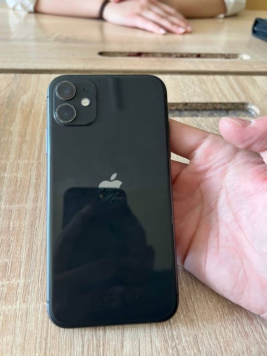 Iphone 11 сотилади