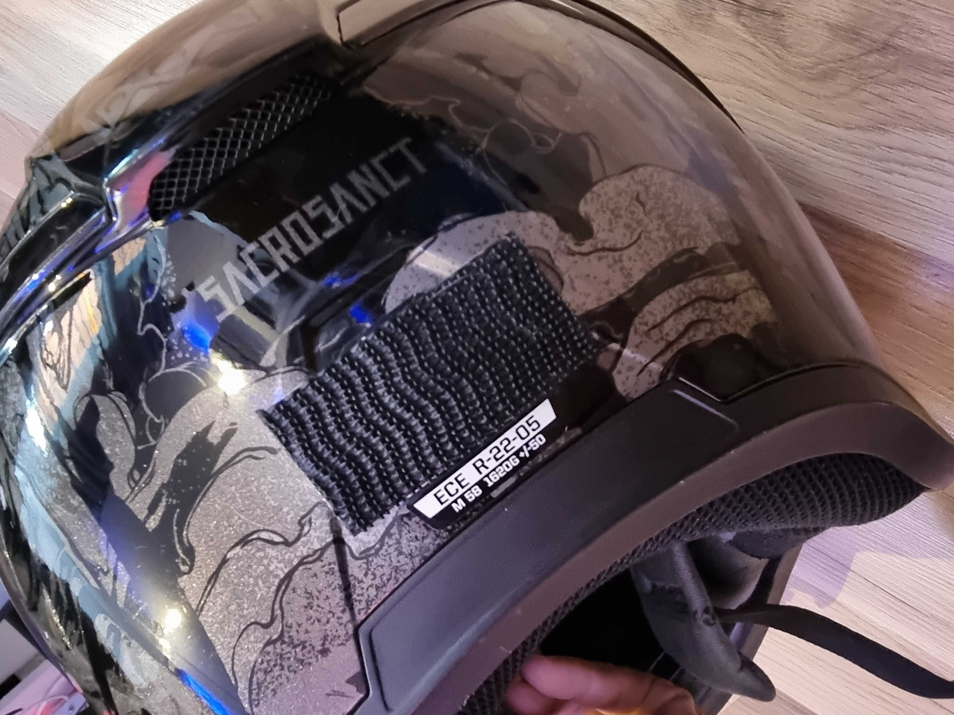 Каска ICON AIRFORM SACROSANCT EDITION, размер "М", много запазена
