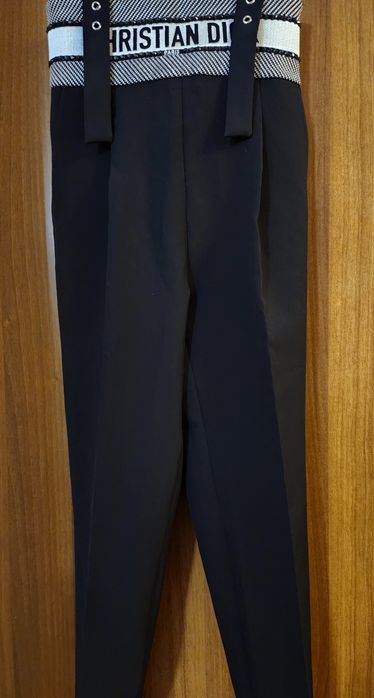 Дамски панталон -спортно елегантен